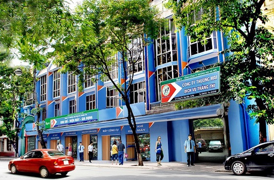 Cắm mốc ranh giới khu đất do Công ty cổ phần Thương mại dịch vụ Tràng Thi quản lý và sử dụng tại 174 Hàng Bông, quận Hoàn Kiếm, TP Hà Nội
